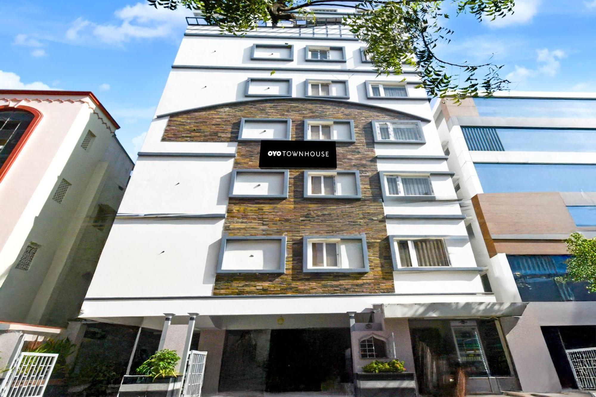 Townhouse Aarav Business Hotel Hyderabad Exterior foto