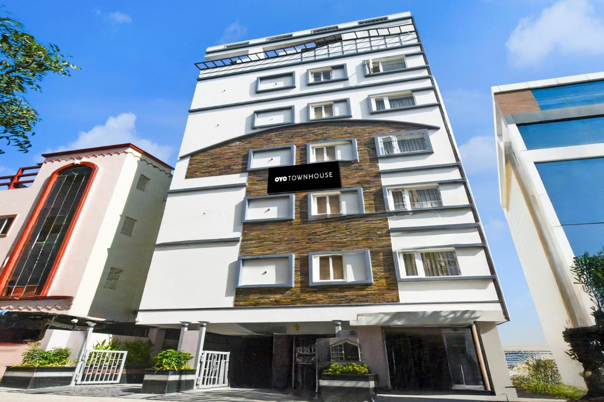 Townhouse Aarav Business Hotel Hyderabad Exterior foto